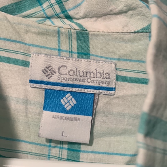 🌵3/$15 🌵 Columbia lightweight button down / large - Picture 2 of 2